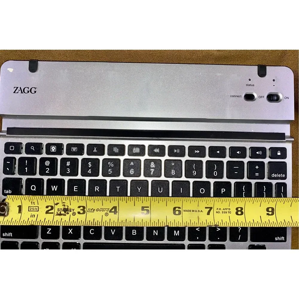 ZAGG YW2-LEACSIPAD Bluetooth Keyboard Ipad2 compatable